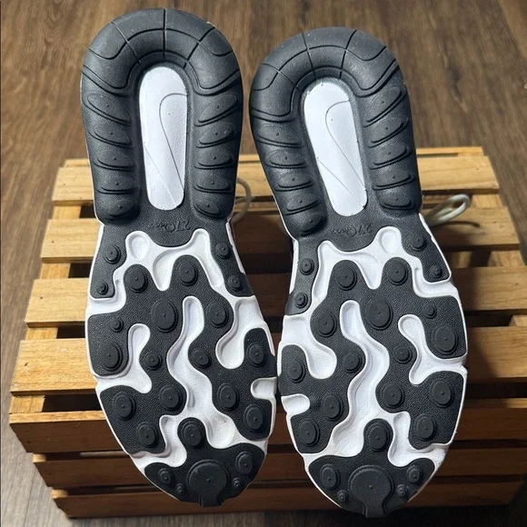 Nike Air Max 270 React W - Light Arctic Pink/Orange Pulse/White/Black Size W 7.5 - Picture 6 of 6